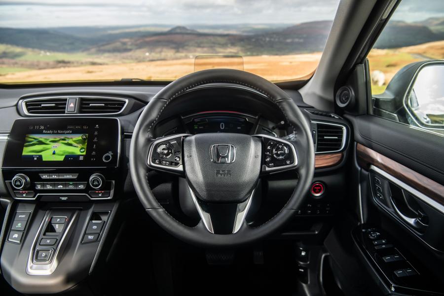 Торпедо Honda CR-V Hybrid 2018 года  (UK) (фото 10 из 18)